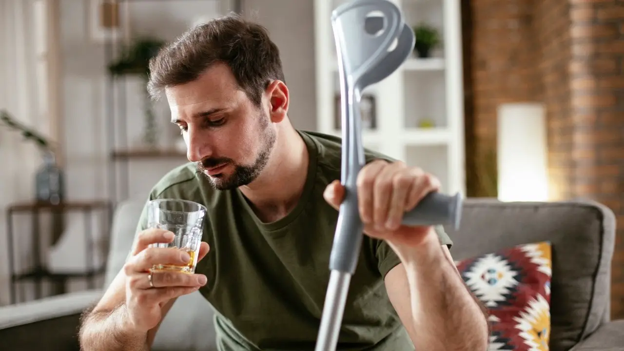 How To Cook On Crutches? 10 Best Tips