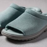 2 Best Wide-Width Slippers for Elderly Swollen Feet in 2026